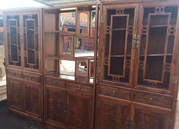 老榆木顶箱柜表面纹理的制作方法