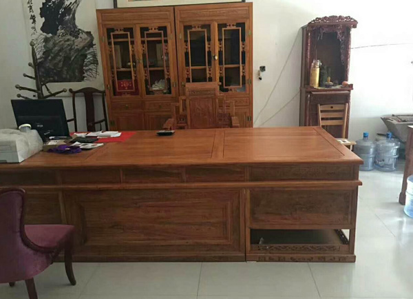 制作老榆木办公桌的具体步骤